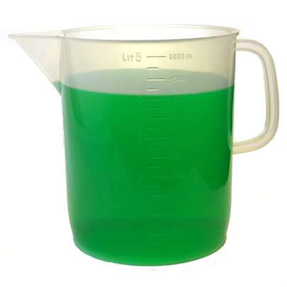 EISCO - Jarra medidora de 5000 ml (5 litros) - Forma corta - Plástico de polipropileno - Graduaciones moldeadas - Resistente a los productos químicos, autoclavable - Mango para una cómoda elevación -