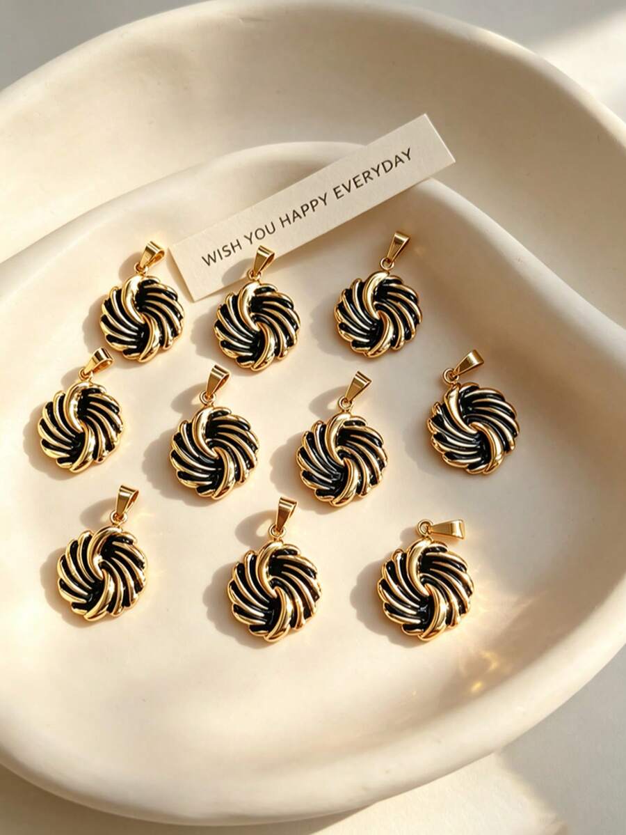 10 pièces Ensemble de pendentifs en acier inoxydable torsadé en spirale noir et or vintage, breloques rondes texturées en spirale pour l'assemblage de chaînes DIY, convient pour un style cool, les trajets de bureau, les rendez-vous en couple, les fêtes d'anniversaire, le streetwear, les cadeaux d'Halloween - Multicolore - Voir 1