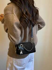 Women's New Spring Fashion Quilted Chain Handbag, Small Square Crossbody Bag, Versatile - Black - View 6
