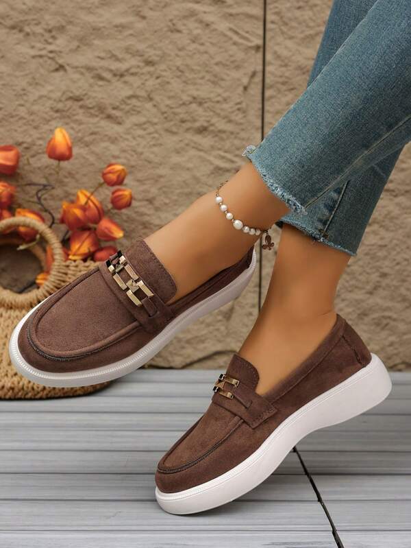 Mocassins Femininos Marrom Fosco Tecido com Decoração de Corrente de Metal Plataforma Slip On Casual Diário Sapatos Planos
