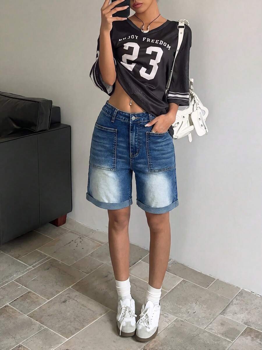 Women's Casual Straight Leg Denim Shorts, Bermuda Style, With Pockets And Button Details, Slight Stretch, Suitable For Daily Wear
