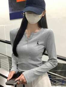 Atasan Dalaman Kaos Lengan Panjang Bordir Pas Badan dengan Kerah Setengah Terbuka untuk Awal Musim Semi - Grey - View 1