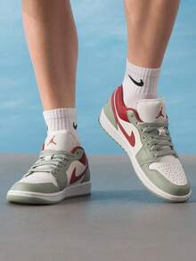 Men's AIR JORDAN 1 LOW Basketball Shoes, Cushioned Basketball Shoes For On-Court Games And Training, 553558-133 - Sail White/Stone Red/Horizon Green - View 3