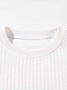 1pc White Vertical Textured Solid Color Men's T-Shirt, Crew Neck Loose Fit Long Sleeve Top, Soft Ribbed Knit Fabric, Clean Silhouette Flattering Fit, Versatile Layering Piece, Minimalist Vacation Style, Suitable For Shopping, Dating, Vacation And Travel - White - View 8