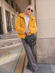 女款人造毛皮連帽口袋大衣－秋冬季節的完美選擇 - 黃色 - 查看 3