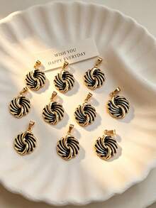 10 pièces Ensemble de pendentifs en acier inoxydable torsadé en spirale noir et or vintage, breloques rondes texturées en spirale pour l'assemblage de chaînes DIY, convient pour un style cool, les trajets de bureau, les rendez-vous en couple, les fêtes d'anniversaire, le streetwear, les cadeaux d'Halloween - Multicolore - Voir 7