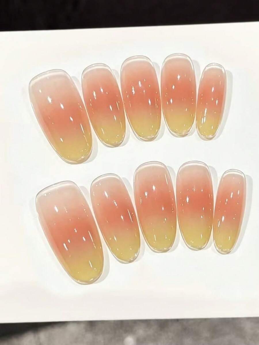 10片中橢圓形手工穿戴式美甲，檸檬色漸層柔和腮紅感，夏季美甲，易佩戴，適合女孩與女性在節日、派對及日常穿戴