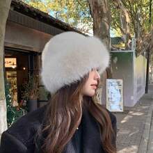 Chapéu de Pelúcia Quente Feminino para Outono/Inverno, Chapéu Decorativo de Estilo Mongoliano Grosso e Fashion, Chapéu Versátil, Estilo de Chapéu de Artesanato Premium, Adequado para Viagens ao Ar Livre em Clima Frio, Acessório de Cabeça de Boutique de Alta Qualidade - A - Visão 6