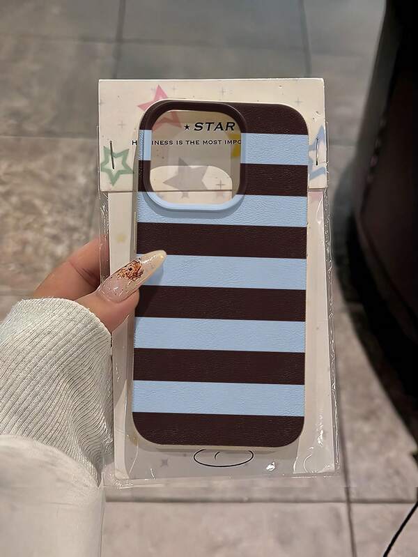 1pc Striped Pattern, Large Hole Leather Texture Beige Shockproof Phone Case, TPU Material, Can Be Given As A Holiday Gift, Compatible With Apple IPhone XS/XS Max/XR/11/12/13/14/15/16 Pro/Pro Max/14/15/16 Plus/17, Unisex, Samsung S26/S25/S24/S23/S22/S26 Ultra/S26 Plus/A36/A56/M15/F15/S21 Ultra/S30 Ultra