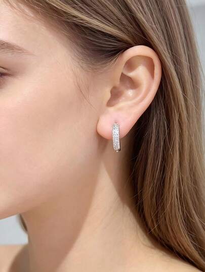 1 Pair Elegant Minimalist Hoop Earrings, Simple Style For Daily Wear And Glamorous Occasions, Copper With Sparkling Synthetic Cubic Zirconia, Suitable For Women's Daily Commute And Banquet Wear. Christmas Gift