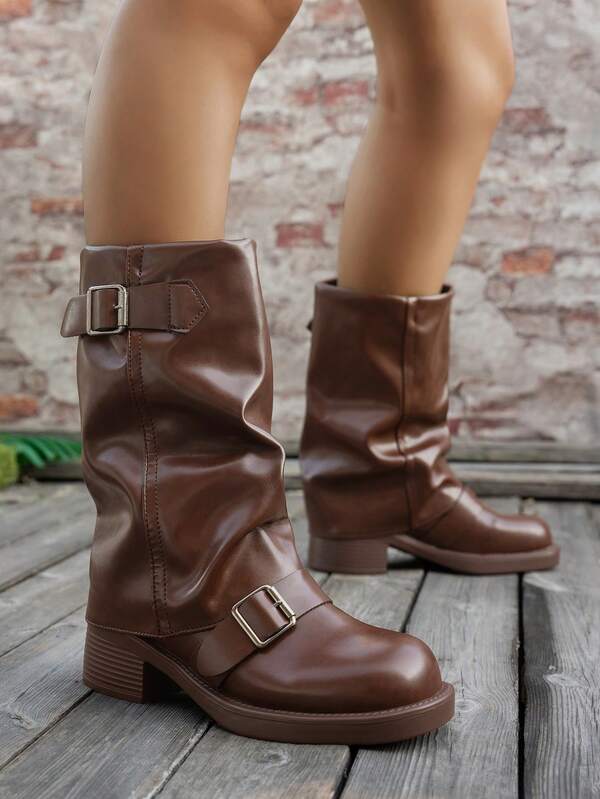 1 Pair Western Style Buckle Ankle Boots, Holiday Style Matching Top, Women's Black Fashion Ankle Boots, New Buckle Design, European And American Market, Chunky Heel Thick Sole, Lightweight, Western Style Autumn/Winter Pleated Boots, Vintage Motorcycle Boots, Brown, Slim Fit