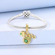 1 pieza Juego de colgantes con múltiples temas chapados en oro de 18K que incluye cruz, huella de pata, corazón, calabaza, carruaje, Buda, león, casa, matrioska, viaje, zapatillas de ballet, estrella, cámara, elefante, árbol de la vida, mariposa, corazón entrelazado, cuentas, adecuado para pulsera de 3mm, collar, fabricación de joyas, cuentas espaciadoras apilables, compatible con pulsera de cadena de serpiente DIY, regalo para mujeres y niñas - Dorado - Ver 6