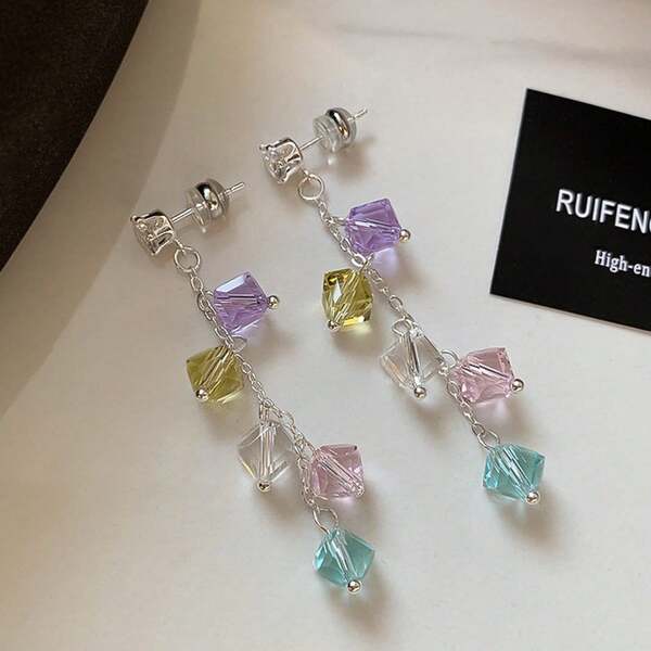 1 par de pendientes de botón con borlas de cubo de hielo transparente de dopamina geométrica colorida, diseño de nicho, adecuado para el uso diario y salidas de mujeres, pendientes dulces, elegantes y lindos para mujeres