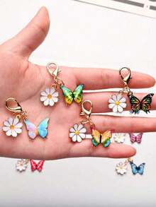 1/4/6/12/24/50pcs Cute Mini Colorful Butterfly & Daisy Keychain Set, Suitable For Pendant, Bag Chain, Bag Decoration, Fashion Animal Theme Design, Bag Charm, Keychain, Car Keychain, Ideal Gift For Holiday, Mother's Day, Father's Day, Back To School, Graduation, Random Style, Keychain Only - Butterfly - View 2