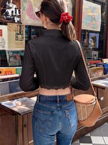 YIU 優雅女款修身黑色短版上衣，襯衫領設計，飾有精緻蕾絲細節，長袖，適合日常時尚穿著 - 黑色 - 查看 5
