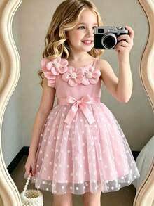 女童3D花朵裝飾不對稱肩細肩帶洋裝，不對稱荷葉邊裙襬、珍珠設計、網格拼接波點裙，甜美公主風 - 粉色 - 查看 2