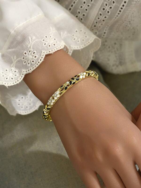 1pc French Vintage Elegant Style Enamel Floral Rhinestone Open Cuff Bracelet, Oil-Drip Flower Bangle For Women, Daily Commute, Travel, Date Outfit Accessory