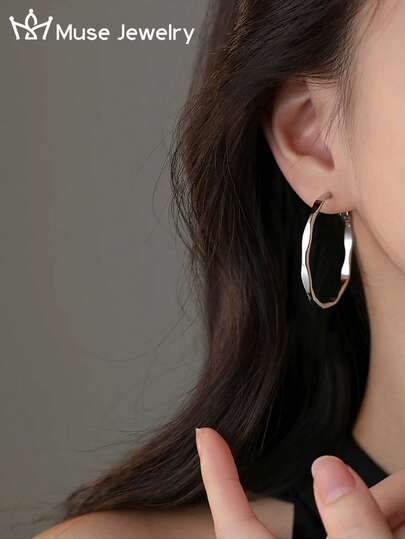 1 Pasang Anting Logam Polos Geometris Kasual Modis Cocok untuk Pemakaian Sehari-hari dan Acara Wanita