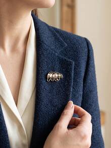 New Arrival Creative Cartoon Snowy Mountain Night Landscape Brown Bear Brooch Pin, In Stock Wholesale - Multicolor - View 3