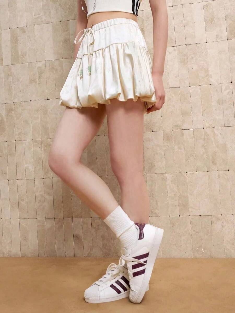 Adidas 三葉草女子收腰短裙花苞裙運動休閒半身裙 - 乳白色 - 查看 1
