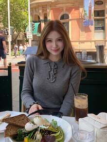 Sweater Rajut Lengan Panjang Kancing Kerah Polo Gaya Klasik untuk Wanita, Desain Musim Gugur/Dingin, Atasan Pelangsing - Grey - View 3