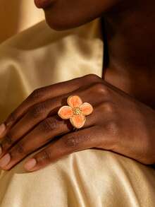 1 buah Cincin Tunggal Wanita Elegan Bergaya Stainless Steel dengan Motif Daun Semanggi, Cocok untuk Kencan/Liburan - Yellow Gold - View 5