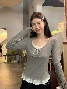 Kaos Lengan Panjang Wanita 2 in 1 dengan Motif Renda dan Patchwork, Atasan Lapisan Dasar yang Pas dan Menawan untuk Awal Musim Semi - Grey - View 6