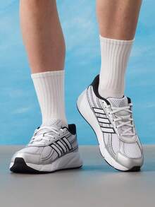Adidas 男士 2026 春季 TECHNOCHAOS 2000 極簡舒適休閒日常運動跑步鞋 HQ7282 - 白/白/一號黑 - 查看 3