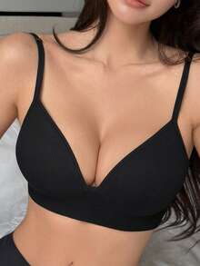 DAZY Seamless Knit Wireless Padded Supportive Sports Bra - Black - View 3