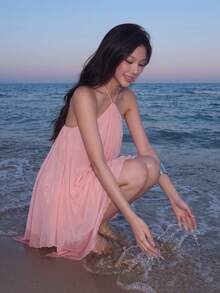 女款優雅掛脖粉色迷你陽光裙，無袖休閒A字短洋裝，適合海邊度假 - 粉色 - 查看 3