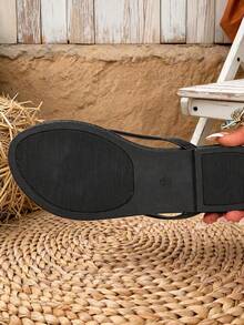 Black Thin Strap Flat Flip Flops, Minimalist Soft Sole Toe Sandals, Summer Beach Vacation Casual Slippers - Black - View 8