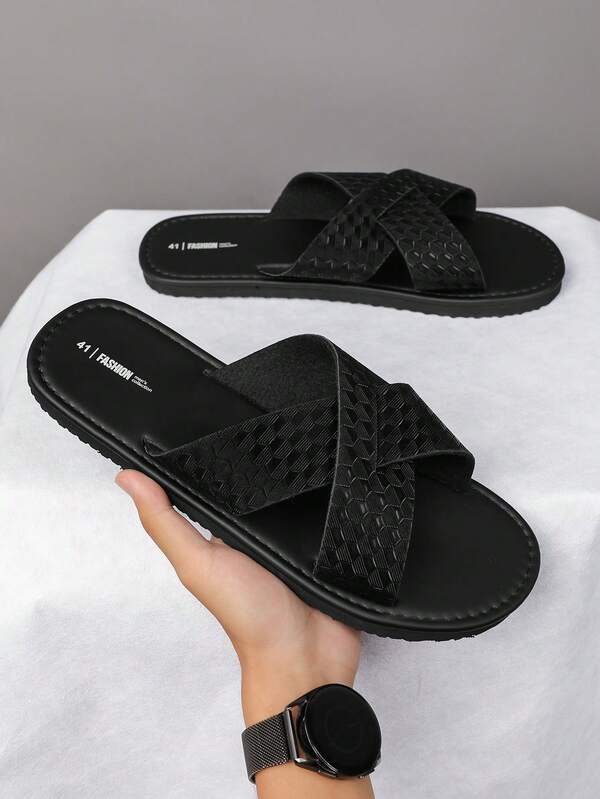 Sandal Kasual Datar Pria Kulit PU Hitam dengan Tali Silang Timbul, Ujung Terbuka, Anti Selip dan Tahan Aus, Sandal Musim Panas Gaya Jalanan Mewah Minimalis, Sandal Romawi Modis dan Serbaguna, Cocok untuk Musim Panas, Pemakaian Sehari-hari, Kasual Bisnis, di Rumah dan Bepergian, Tersedia dalam Berbagai Warna
