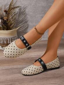 1 Pair Vintage Colorblock Polka Dot Single Strap Women's Shoes With Metal Buckle, Lightweight Non-Slip Low Vamp Gentle Style Shoes, Suitable For Parties And Daily Wear - Beige - View 4