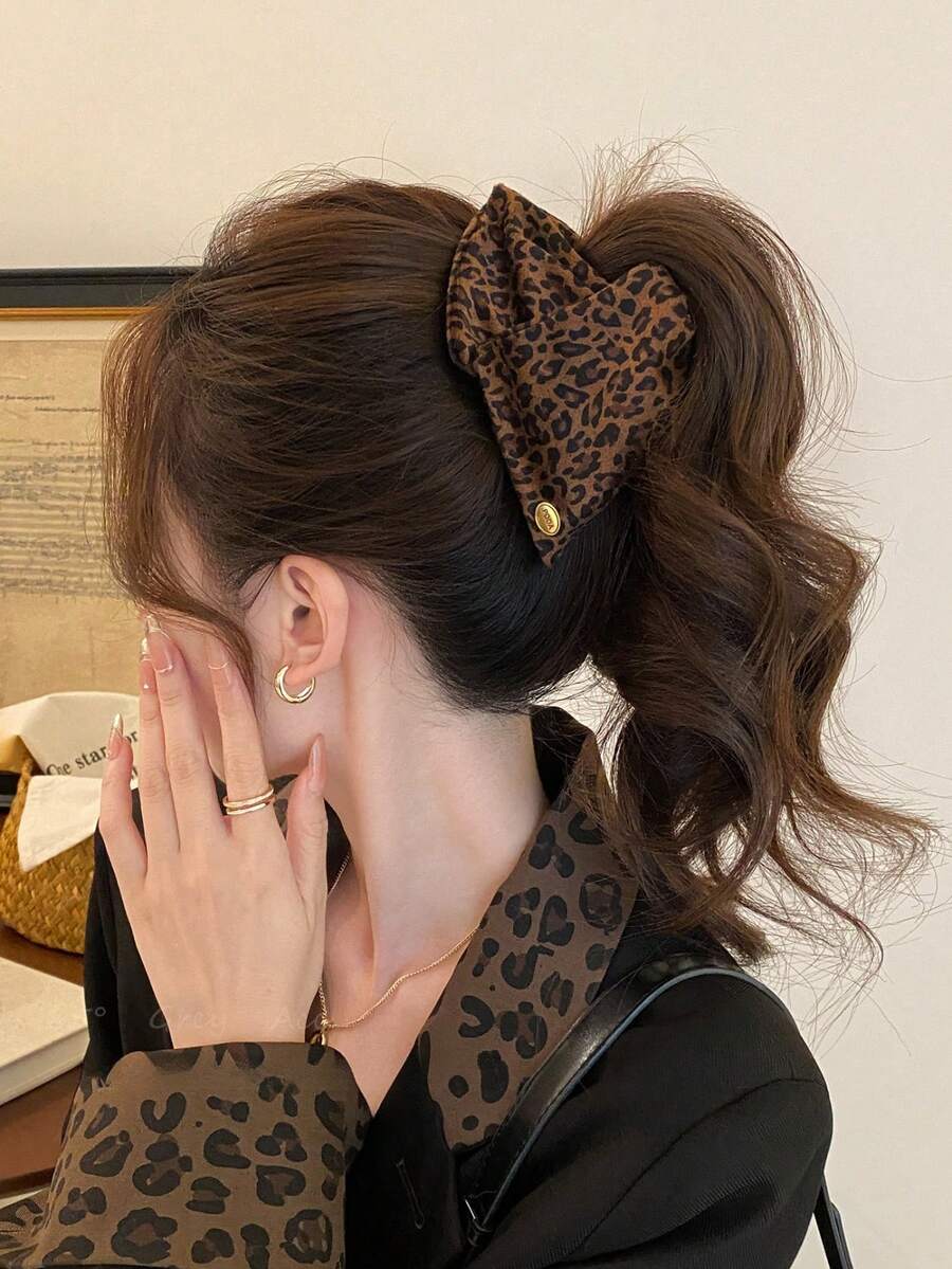 1pc Vintage Leopard Print Triangle Claw Clip, Large Hair Claw For Women, High-End Style, Suitable For Thick Hair, Back Of Head Ponytail Hair Accessory, Autumn/Winter - Multicolor - View 1