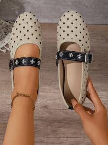 1 Pair Vintage Colorblock Polka Dot Single Strap Women's Shoes With Metal Buckle, Lightweight Non-Slip Low Vamp Gentle Style Shoes, Suitable For Parties And Daily Wear - Beige - View 2