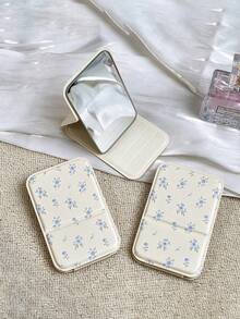 Espelho de Maquiagem com Padrão Floral Azul Claro - Dobrável, Item de Mesa, Adequado para Uso em Dormitório de Estudantes; Design Anti-Queda, Mini Portátil com Suporte, Atende às Necessidades de Viagem e Diárias; Espelho de Maquiagem Retangular Simples de Mesa, Compacto e Dobrável. - Multicolorido - Visão 4