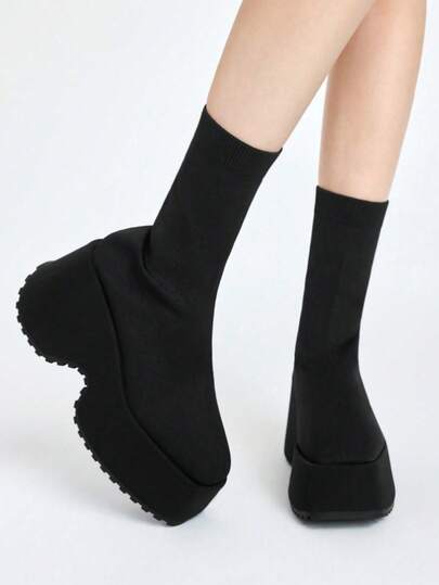 2026 New Black Elastic Sock Boots Thick Sole Round Toe Ankle Boots Autumn Winter Versatile Height-Increasing Elastic Ankle Boots For Women