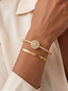 Juego de 2 piezas de brazalete de acero inoxidable con hoja suave que conserva el color y brazalete de cobre brillante, versátil para el transporte y citas, resistente al agua y a la decoloración, conjunto de joyería de lujo ligero para regalo de cumpleaños y aniversario de mujeres - Dorado - Ver 5