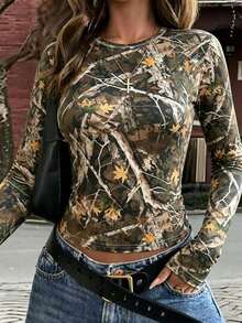Women's Casual Slim-Fit Long-Sleeve Top With All-Over Leaf Print – Women's Autumn Apparel. - Multicolor - View 9
