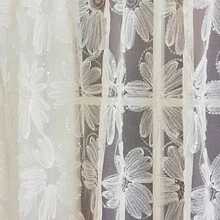 1件重工刺繡雛菊貼花亮片透視窗簾，短款窗簾，INS柔美風居家門窗裝飾薄紗 - 白色 - 查看 5