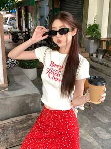 Y6Y 2026 夏季新款白色圓領女款上衣，美式復古紅字印花設計，休閒極簡優雅短版T恤 - 白色 - 查看 14