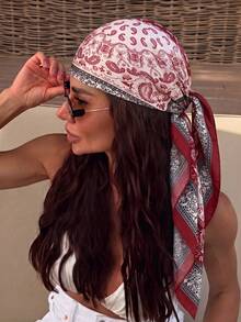 Wine Red Contrast Paisley