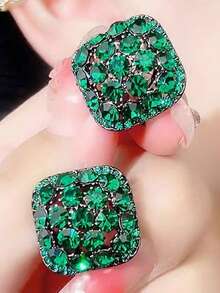 1 Pair Of Fashionable Personalities Exquisite And Elegant Earrings Suitable For Women's Daily Commuting ﻿ - Green - View 4