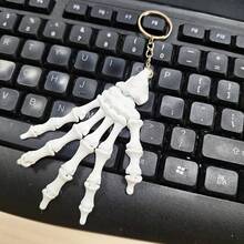 Realistic Skeleton Hand Keychain, Movable Finger Bones, Articulated Joint Skeleton Hand Keyring, Dark Gothic Style Men's Gift - Multicolor - View 7