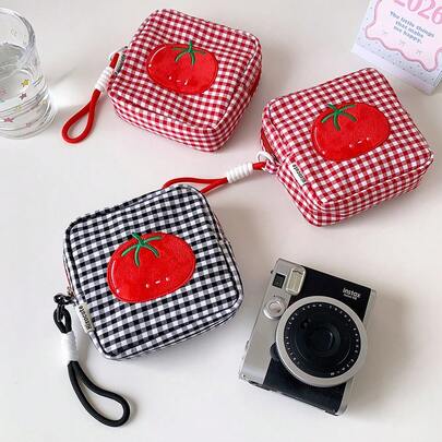 PURDORED Tas Penyimpanan Mini Kotak-kotak Lucu dengan Motif Tomat Bordir dan Resleting, Dilengkapi Tali Tangan, Tas Kosmetik Portabel, Lipstik, Pembalut Wanita, dan Dompet Koin.