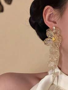 1 Pair Exaggerated Luxury Synthetic Resin Transparent Flower Shell Tassel Earrings For Women, Suitable For Vacation And Party Wear - Transparent + Golden Yellow - View 5