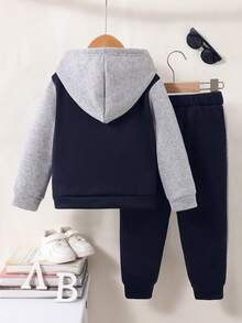 Bộ áo khoác hoodie và quần dài họa tiết chữ cho bé trai - Xanh đậm - Xem 2