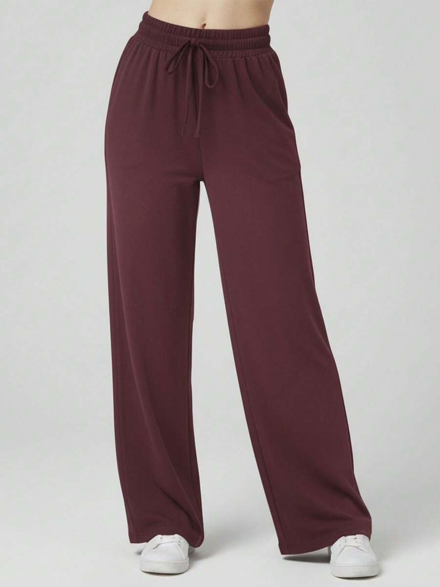 Comfortable Women's Wide-Leg Sweatpants, Soft, Structured Fit, Casual, Basic, Plain, With A Faux Drawstring. - Burdeos - Ver 1