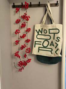 1pc Artificial Cranberry Vine - Plastic Red Holly Hanging Decoration, Multi-Purpose Faux Berry Garland, Suitable For Home, Wedding, Christmas - Perfect For Dining Table, New Year Celebration, Engagement Party Decoration, No Power Required, Home Decor, Christmas Decor, Room Decor - Multicolor - View 4