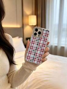 1件多色條紋格紋蝴蝶結亮片閃亮照片手機殼，適用於 iPhone 15/16/12/13/14/15/16 11/12/13/14/15/16 Pro 11/12/13/14/15/16 Pro Max 14 Plus 15 Plus 16 Plus / 以及 S25 Ultra A55 / A17 / A56 / A06 A15 / A16 / A26 / A35 / A36 / A25 / A26 / A54 紋理手機殼，亦適用於 S23 / S23 FE / S24 FE / S25 時尚手機殼 - 彩色 - 查看 2
